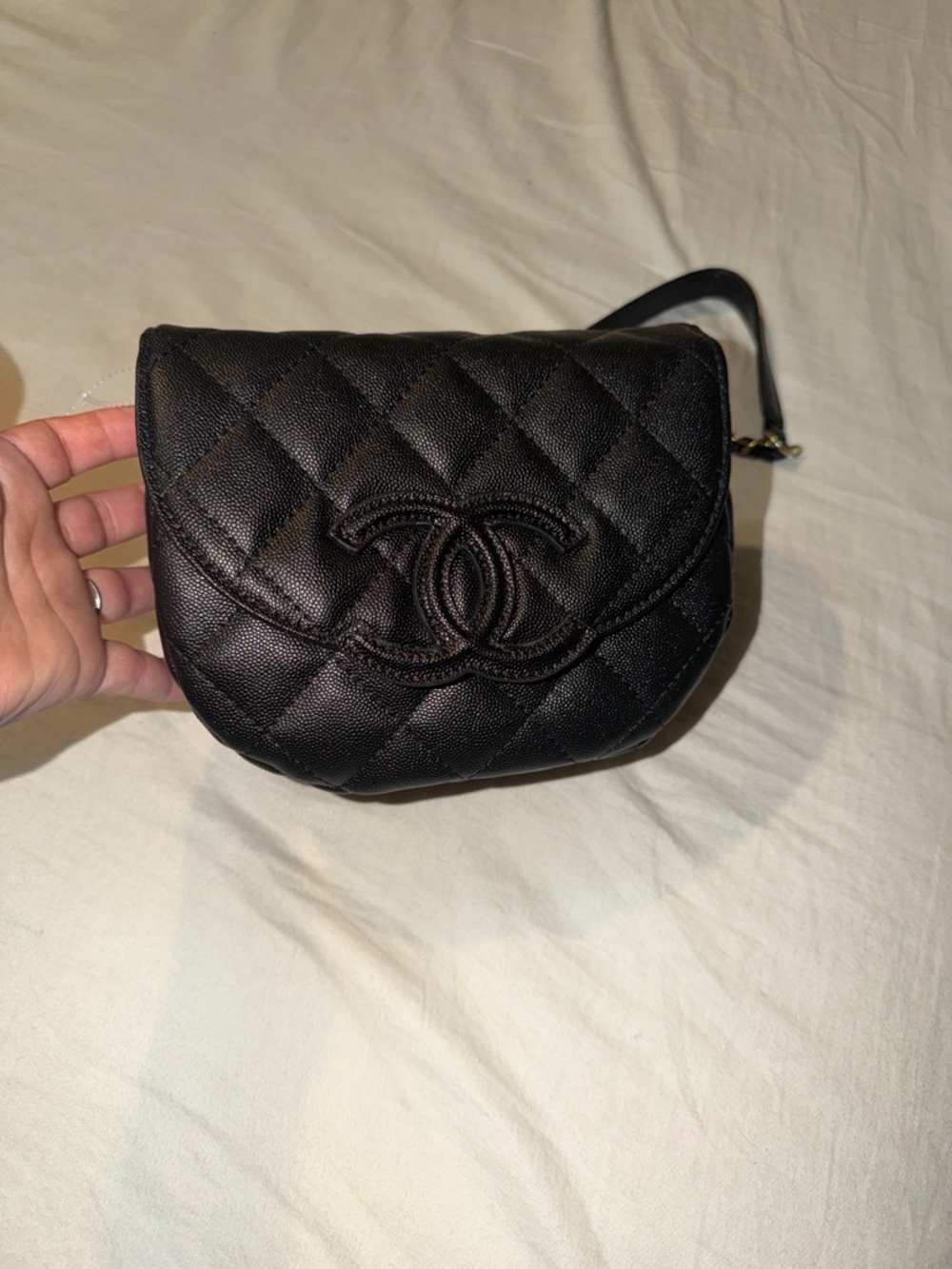 Fashion CHANEL Black Quilted CC Logo Crossbody Mini Bag